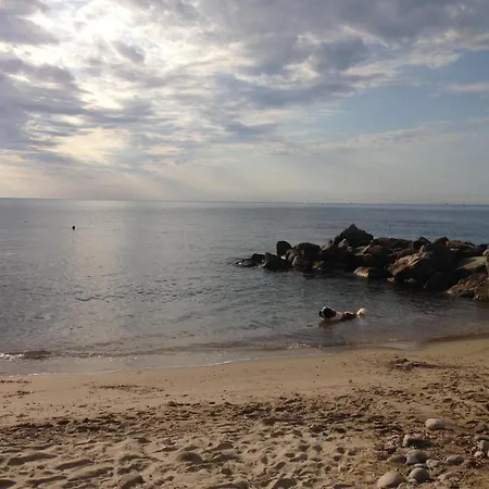 דירה A Terrace Overlooking The Sea *